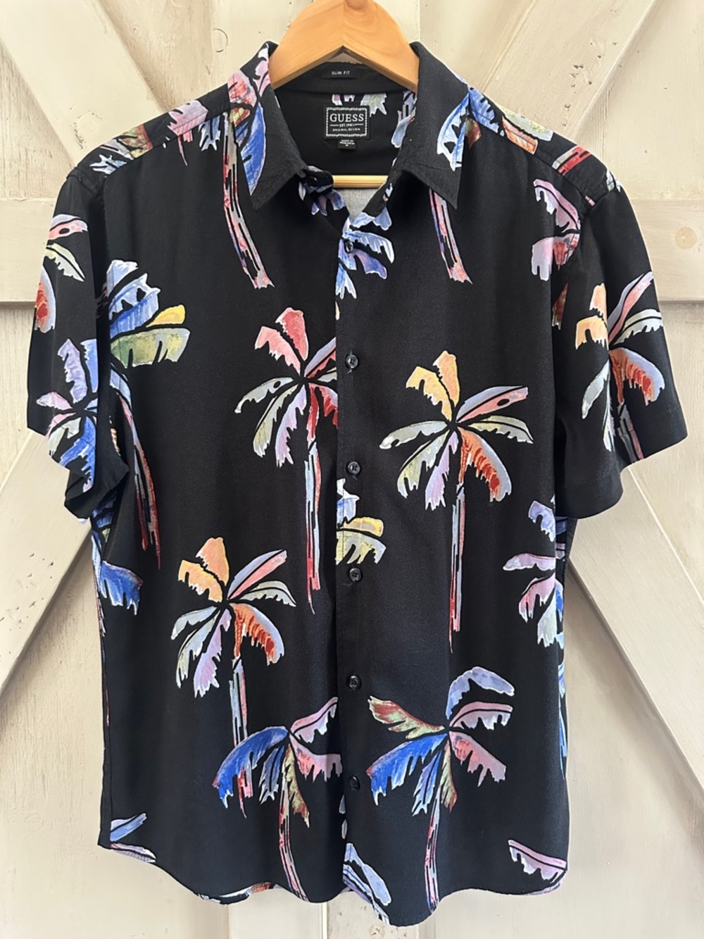 GUESS Men’s Palm Tree Hawaiian Camp Shirt Black Tropical Print Slim Fit M